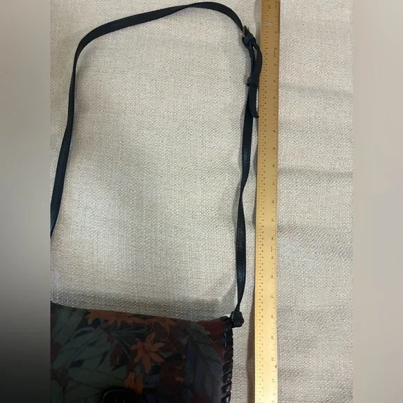 Patricia Nash EUC Liana crossbody bag in a floral print leather - Picture 13 of 16